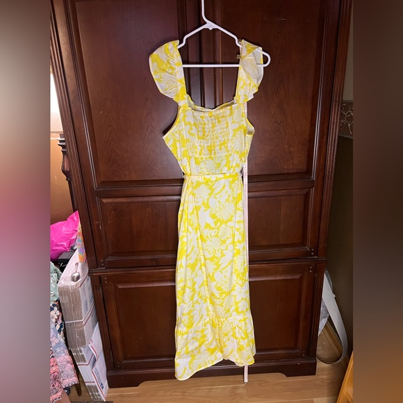 Fun vacation inspired bright yellow & white floral smocked sundress w/tie belt - Picture 2 of 7